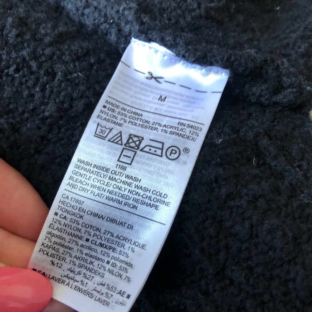 🔥Old Navy Long Caridgan - Picture 12 of 16